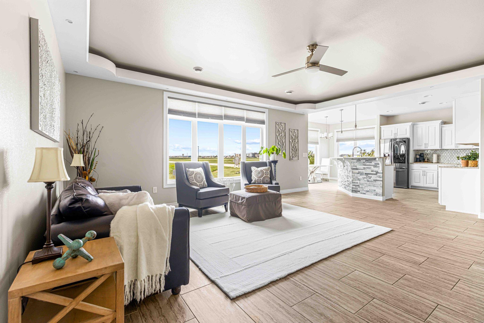 5419 Living Room3.jpg