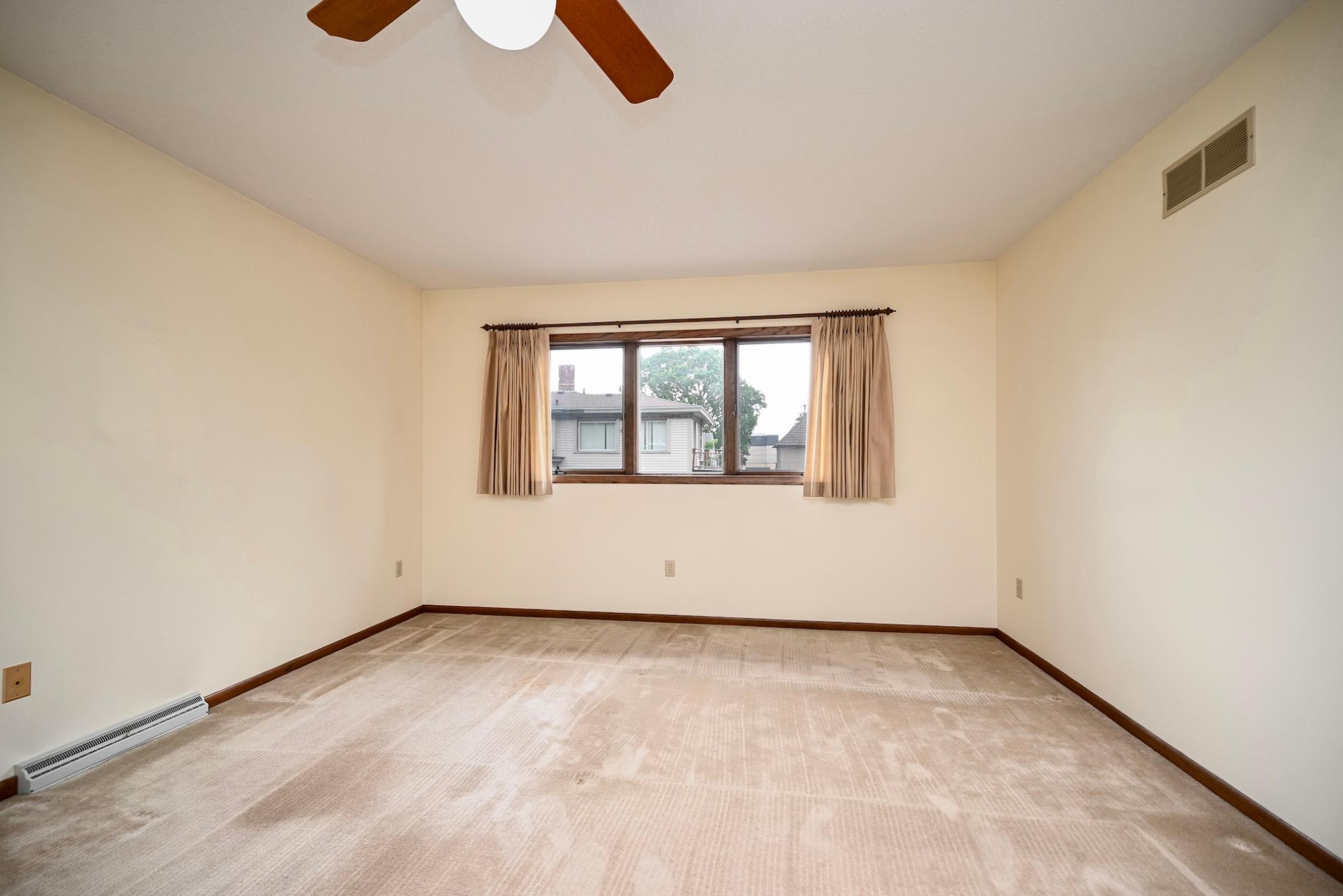 16 UL Primary Bedroom I.jpg
