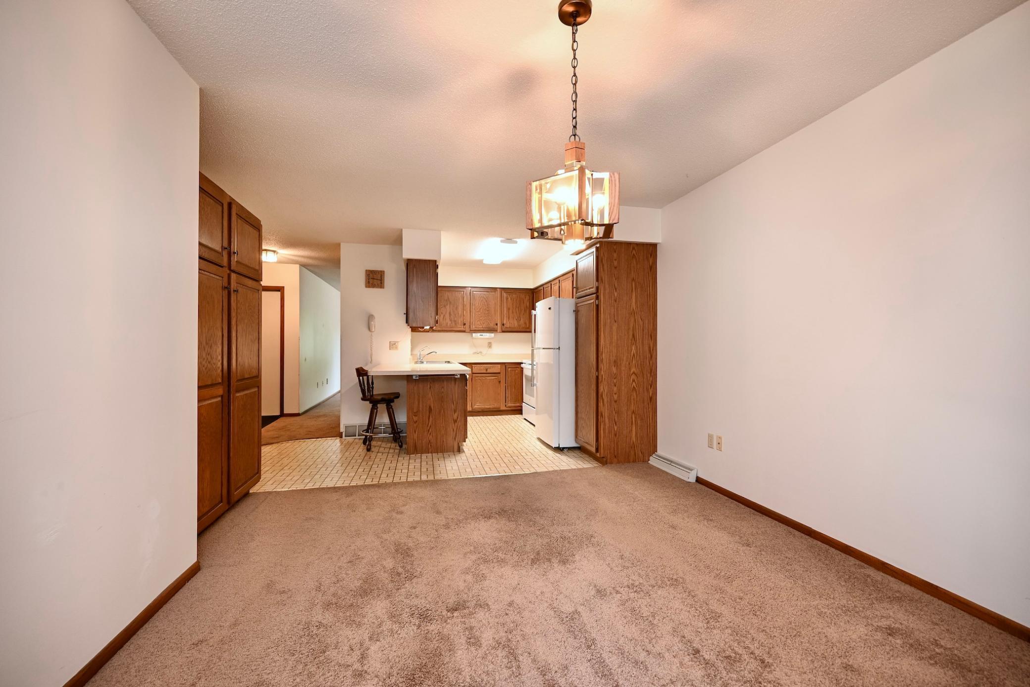 8 Dining Room.jpg