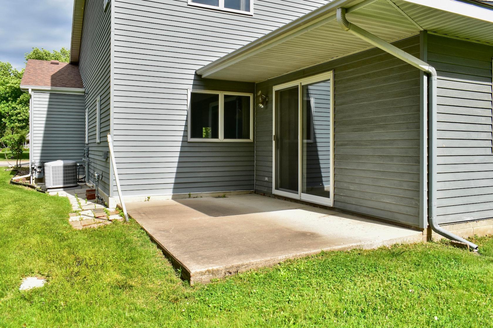 26 Back Patio.jpg
