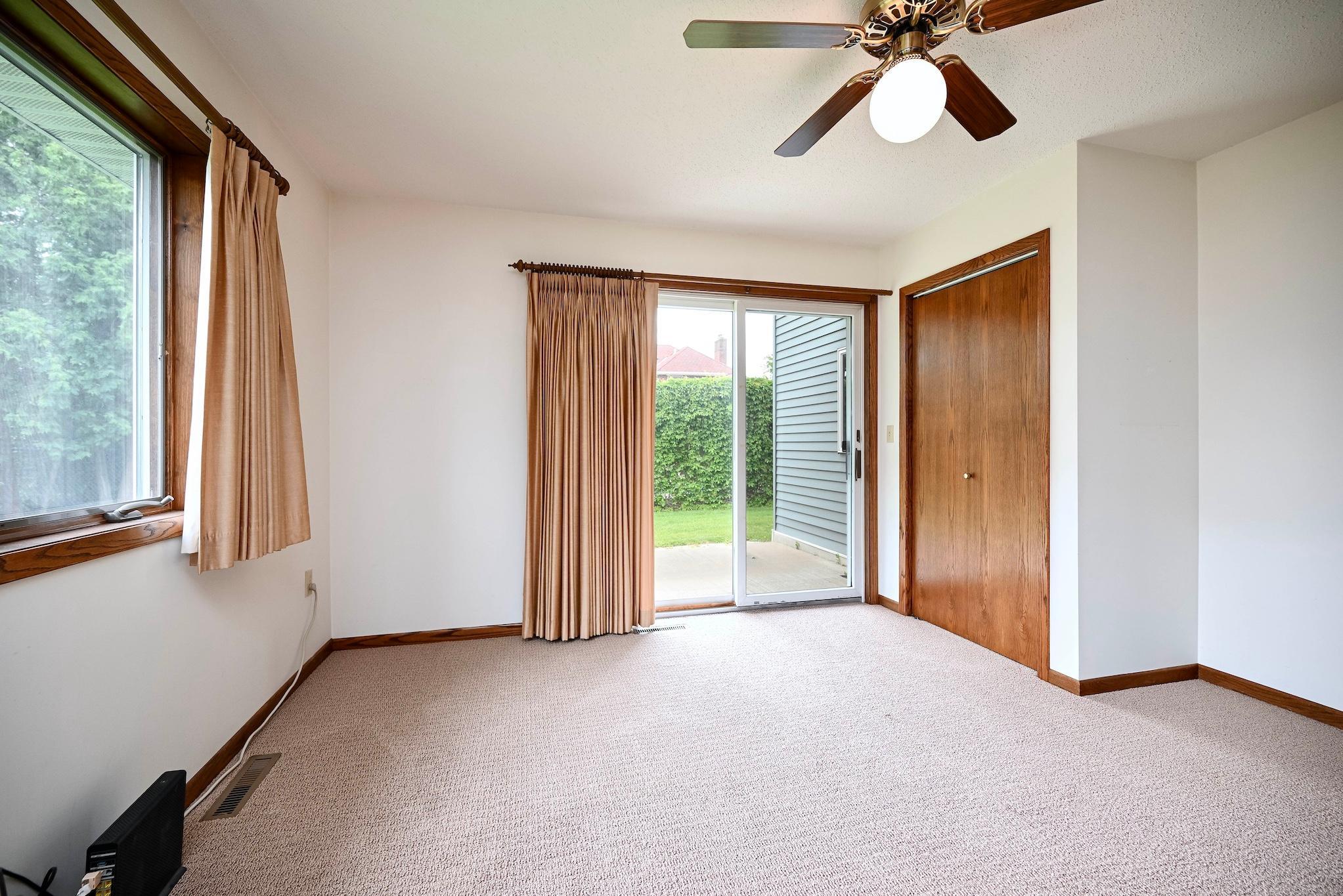 10 Family Room II.jpg