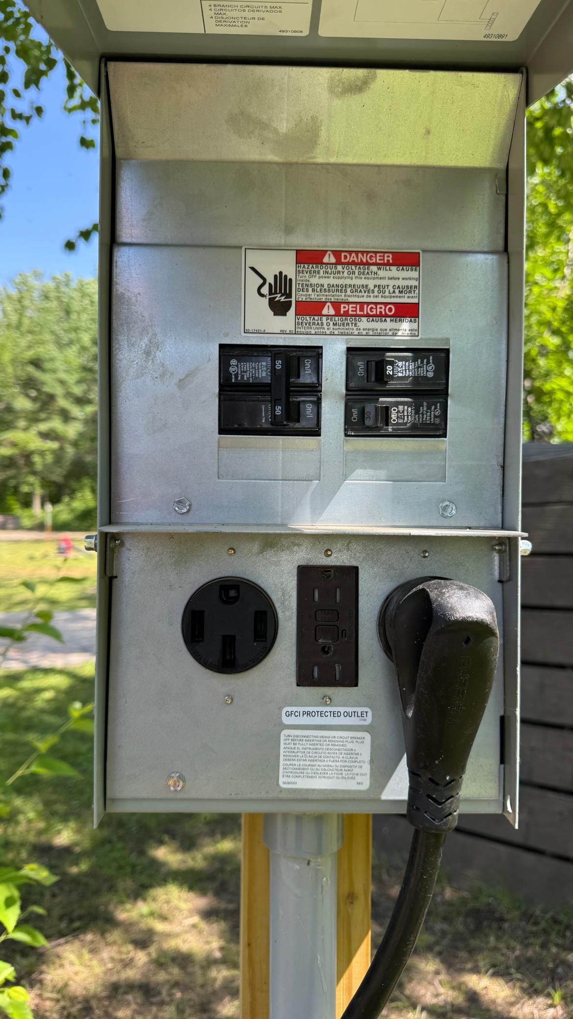 RV Outlet Plug