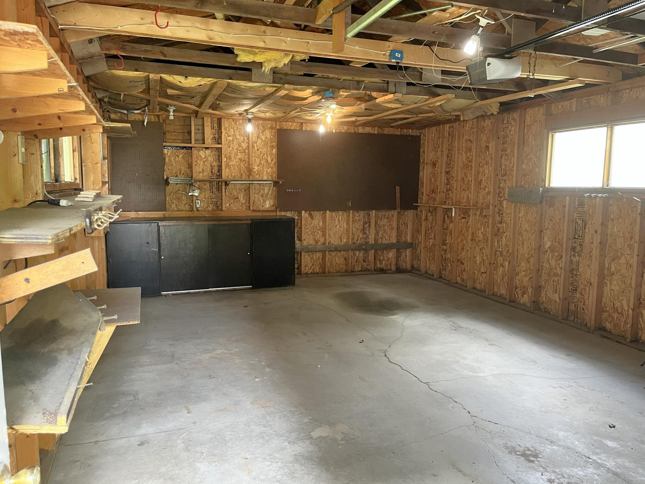 garage.jpg