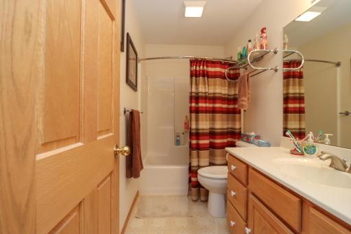 38462 498th Street, North Mankato, MN 56003