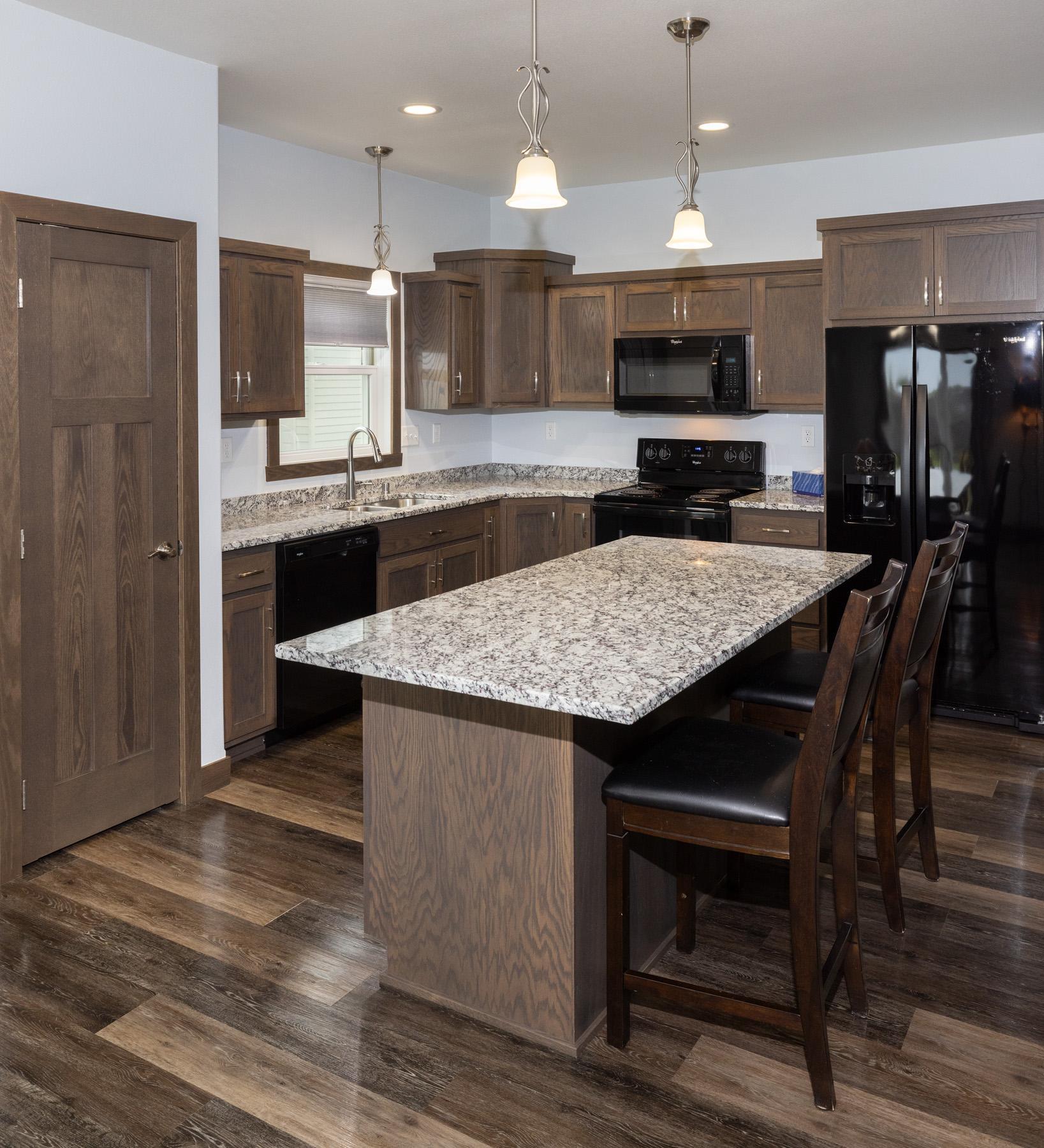Kitchen w/Pantry