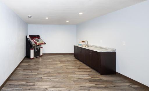 647 43 1/2 Avenue S, Moorhead, MN 56560