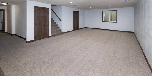 647 43 1/2 Avenue S, Moorhead, MN 56560