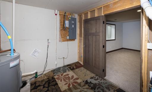 647 43 1/2 Avenue S, Moorhead, MN 56560