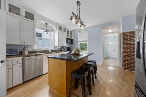 Glass doored cabinets have in cabinet lighting