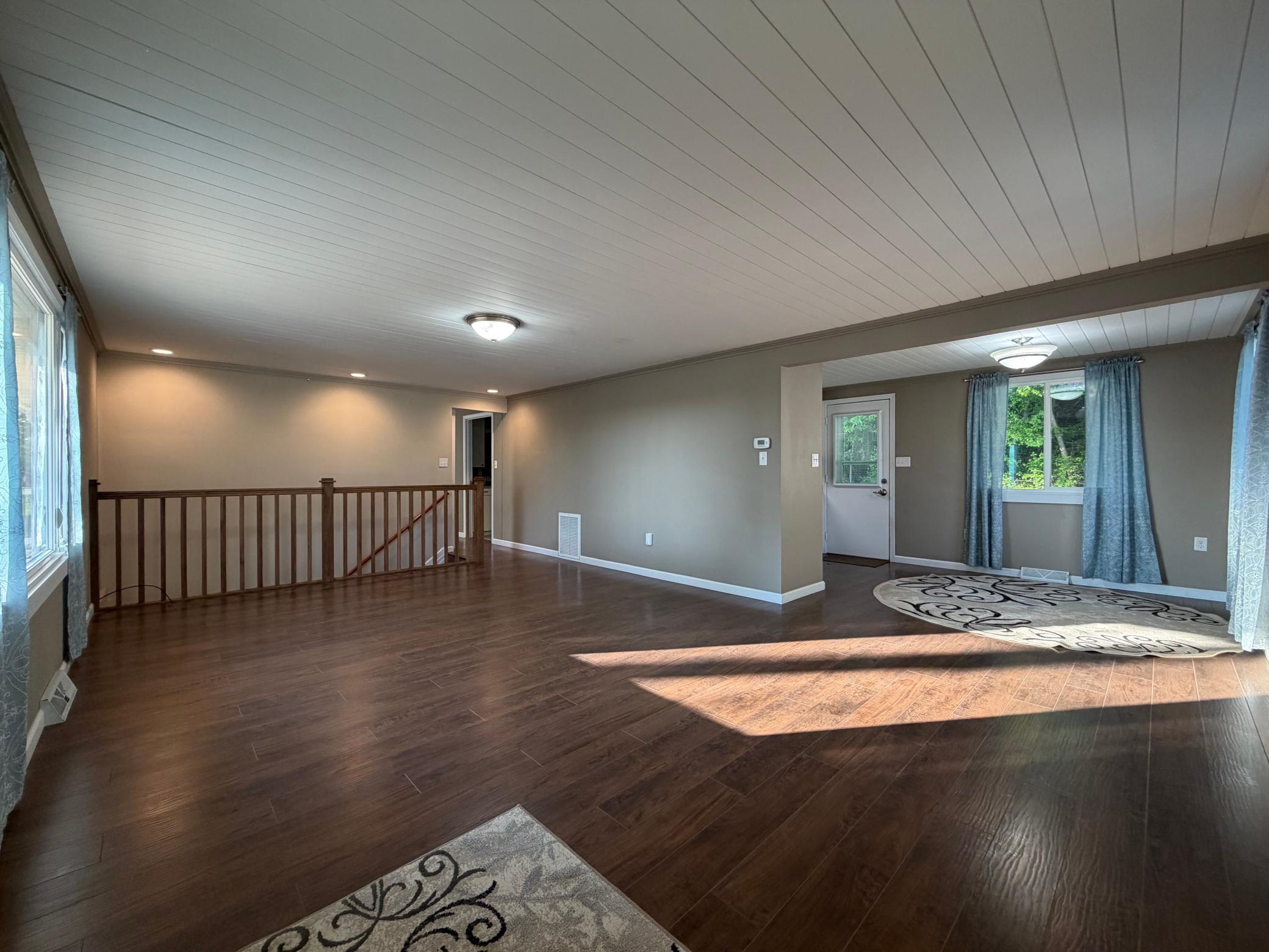 Living Room.jpg