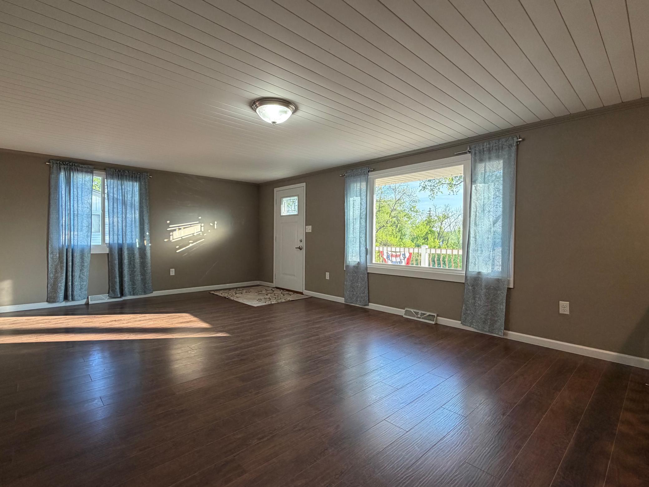 Living Room - #5.jpg