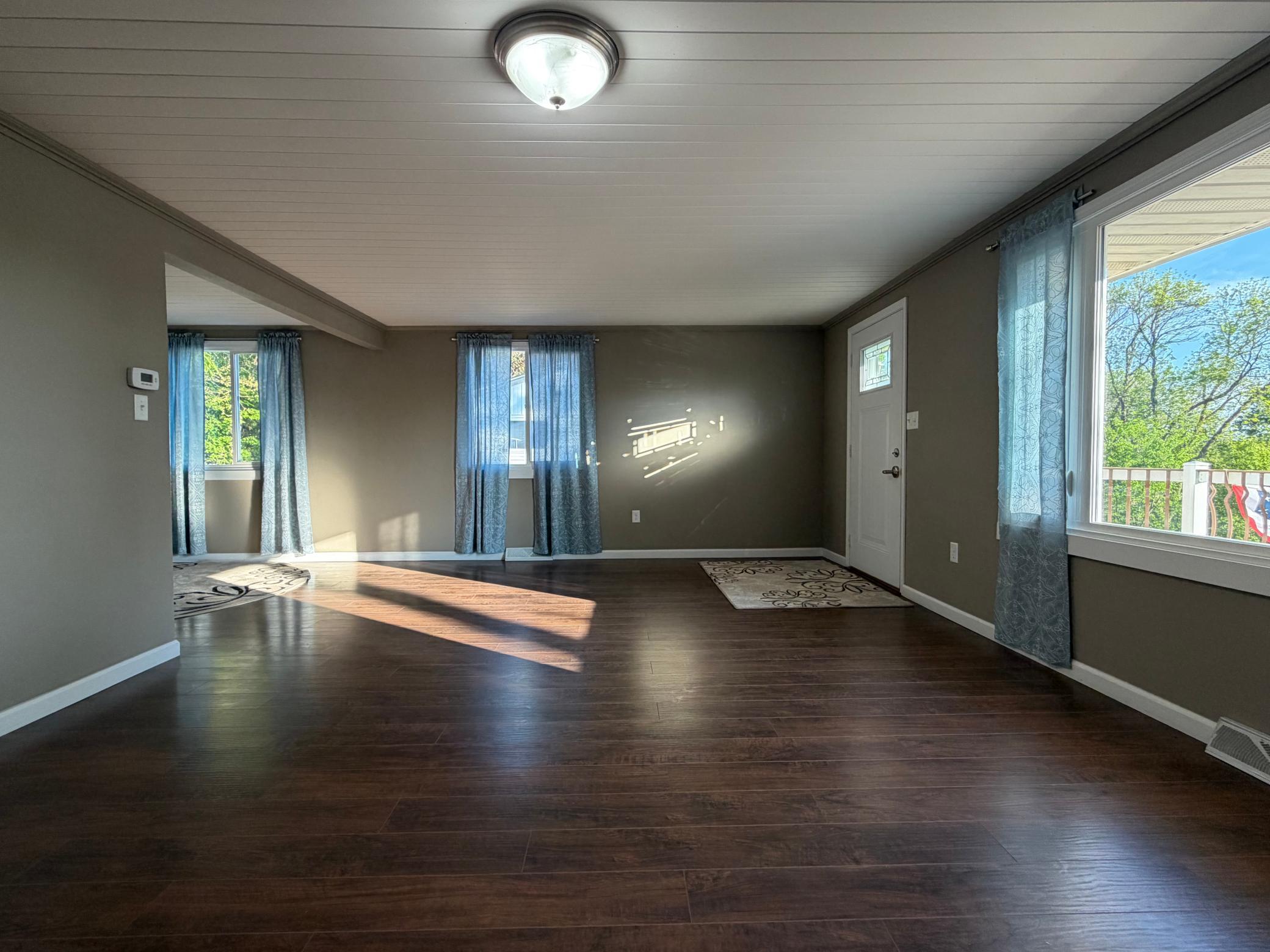 Living Room - #4.jpg