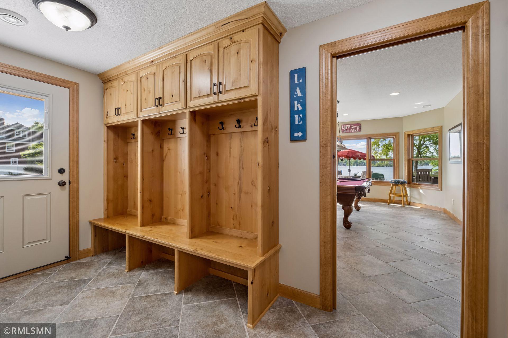 Lower level guest suite mudroom