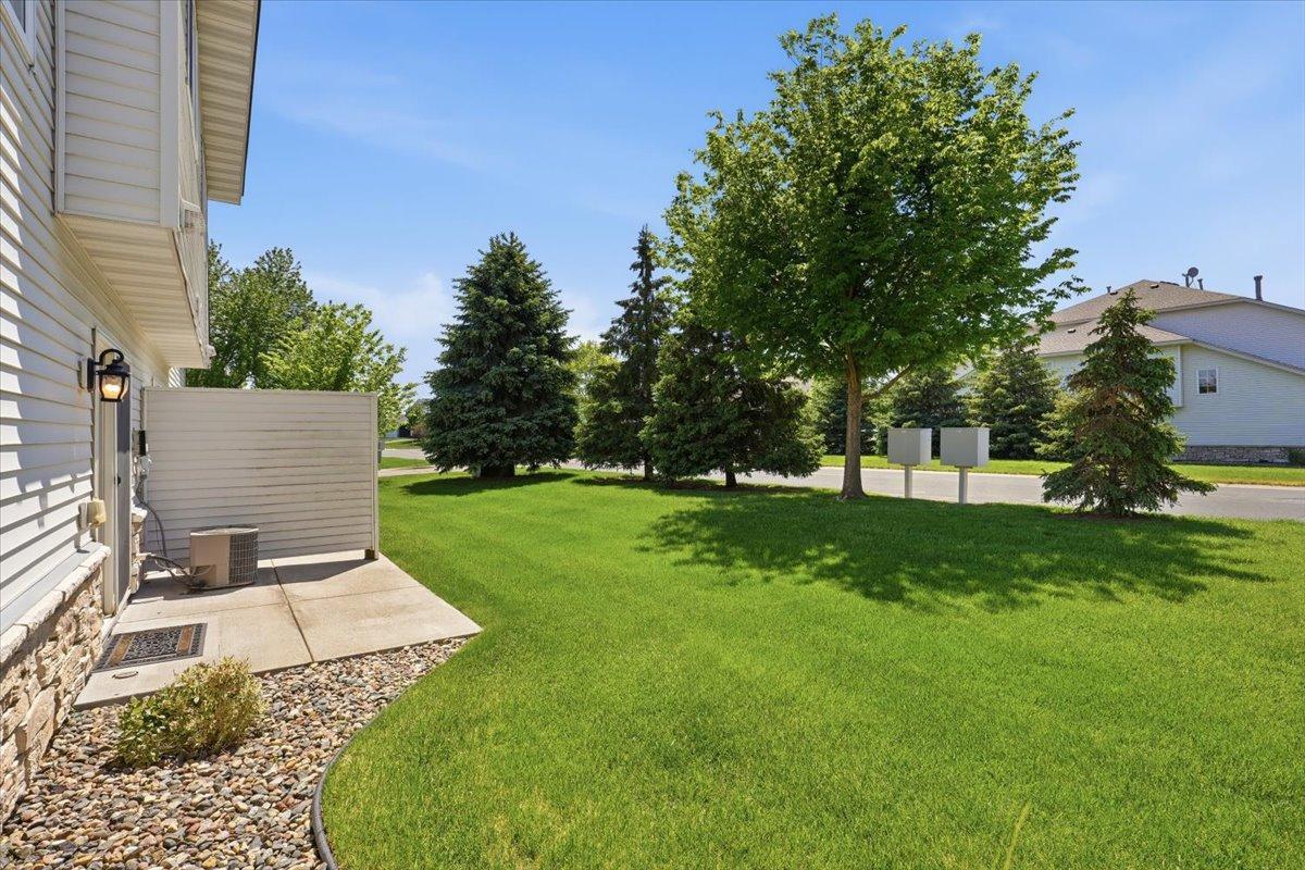 Large side yard