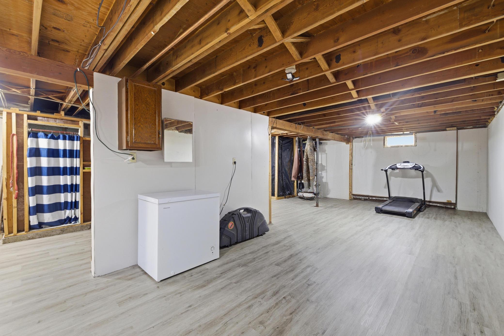36-Interior.jpg