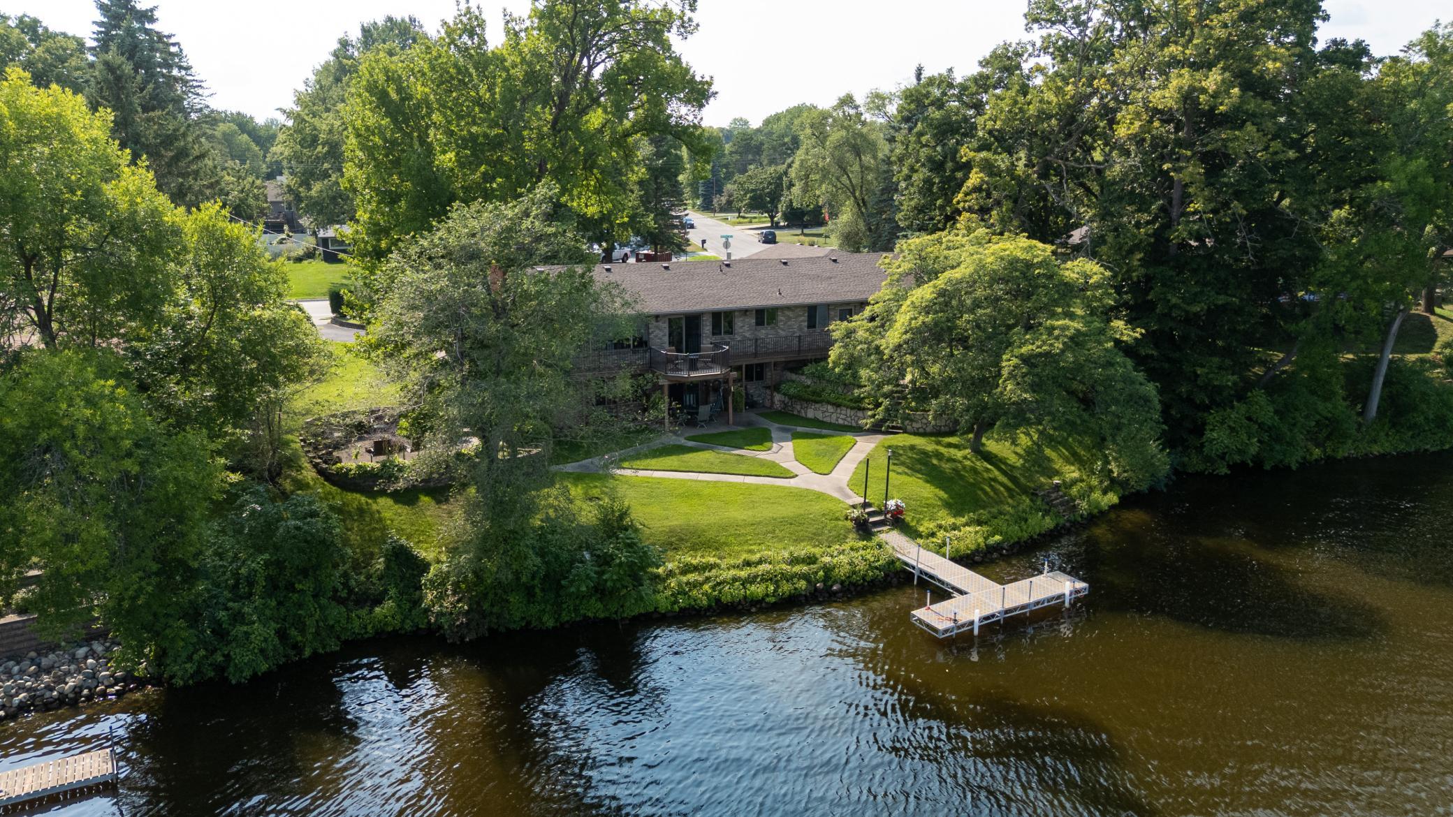 904 Riverside Ave - Sartell-06.jpg