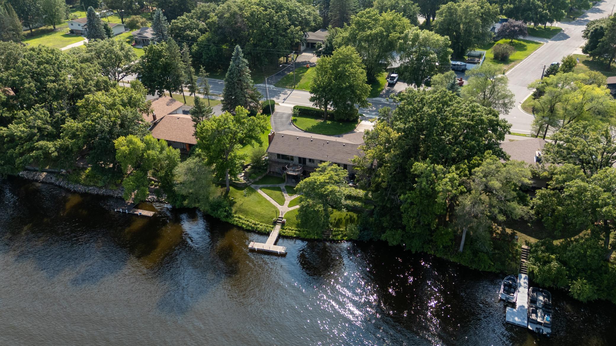904 Riverside Ave - Sartell-05.jpg