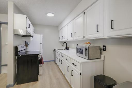 4405 Cedar Lake Road S, Minneapolis, MN 55416