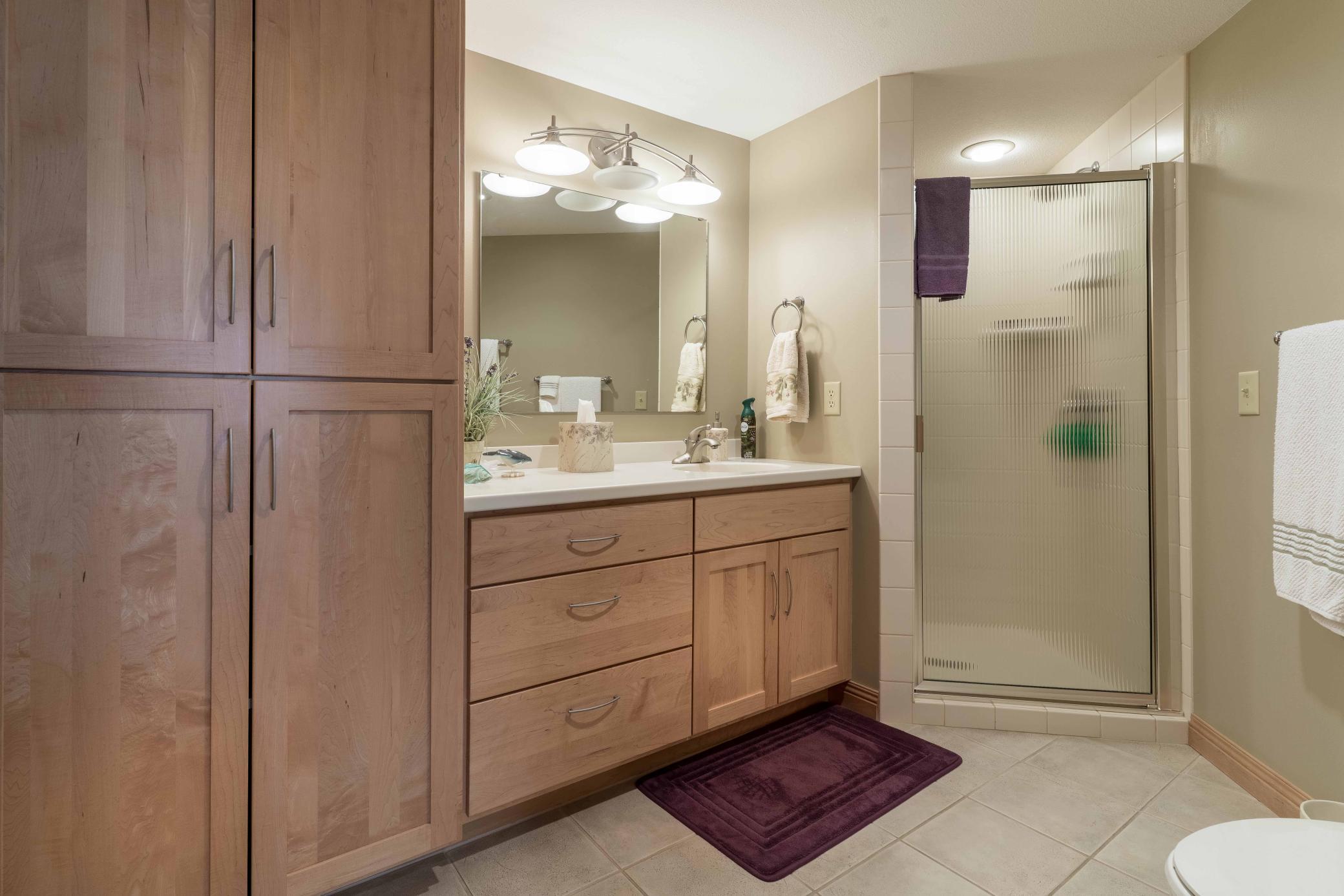 Lower Level 3/4 Bath