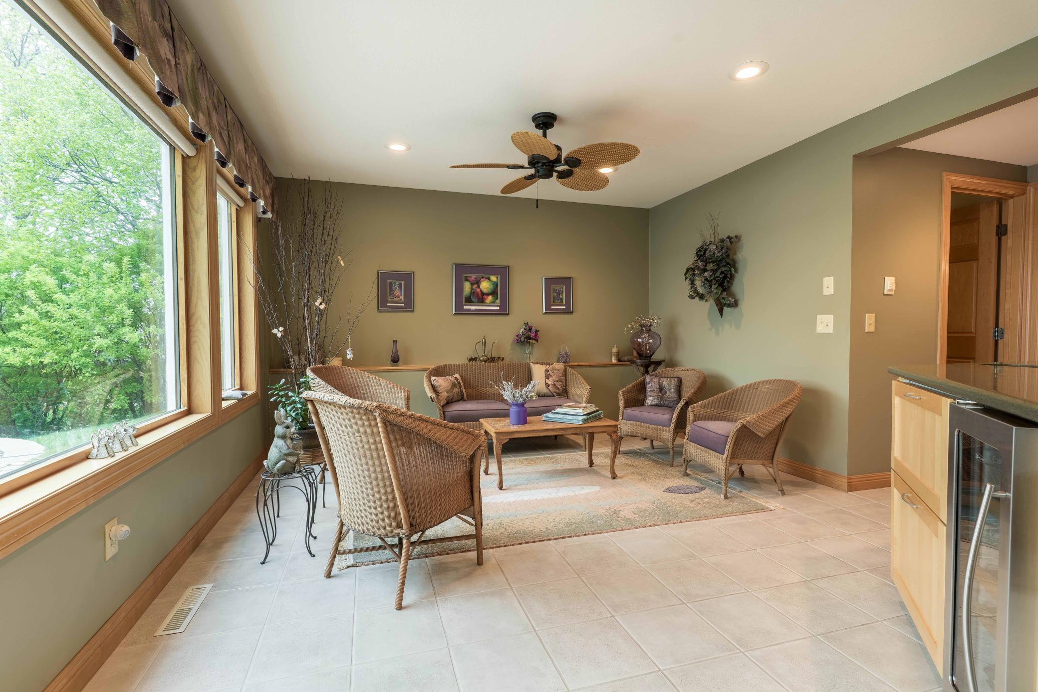 Lakeside Sitting Room just off large Paver Patio