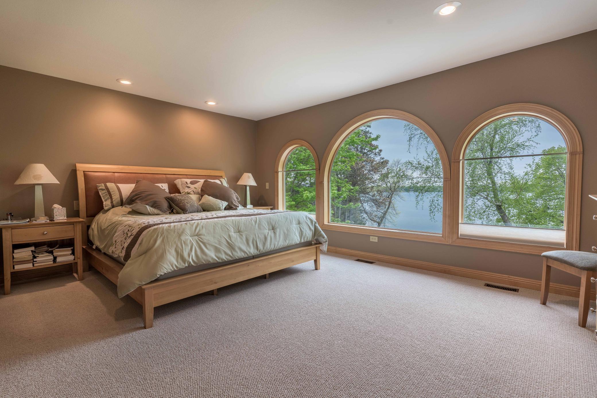 Owner's Suite Overlooking Lake