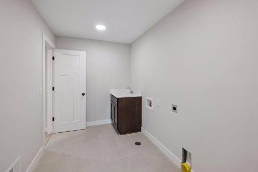 7356 Ambercrest Curve, Inver Grove Heights, MN 55077