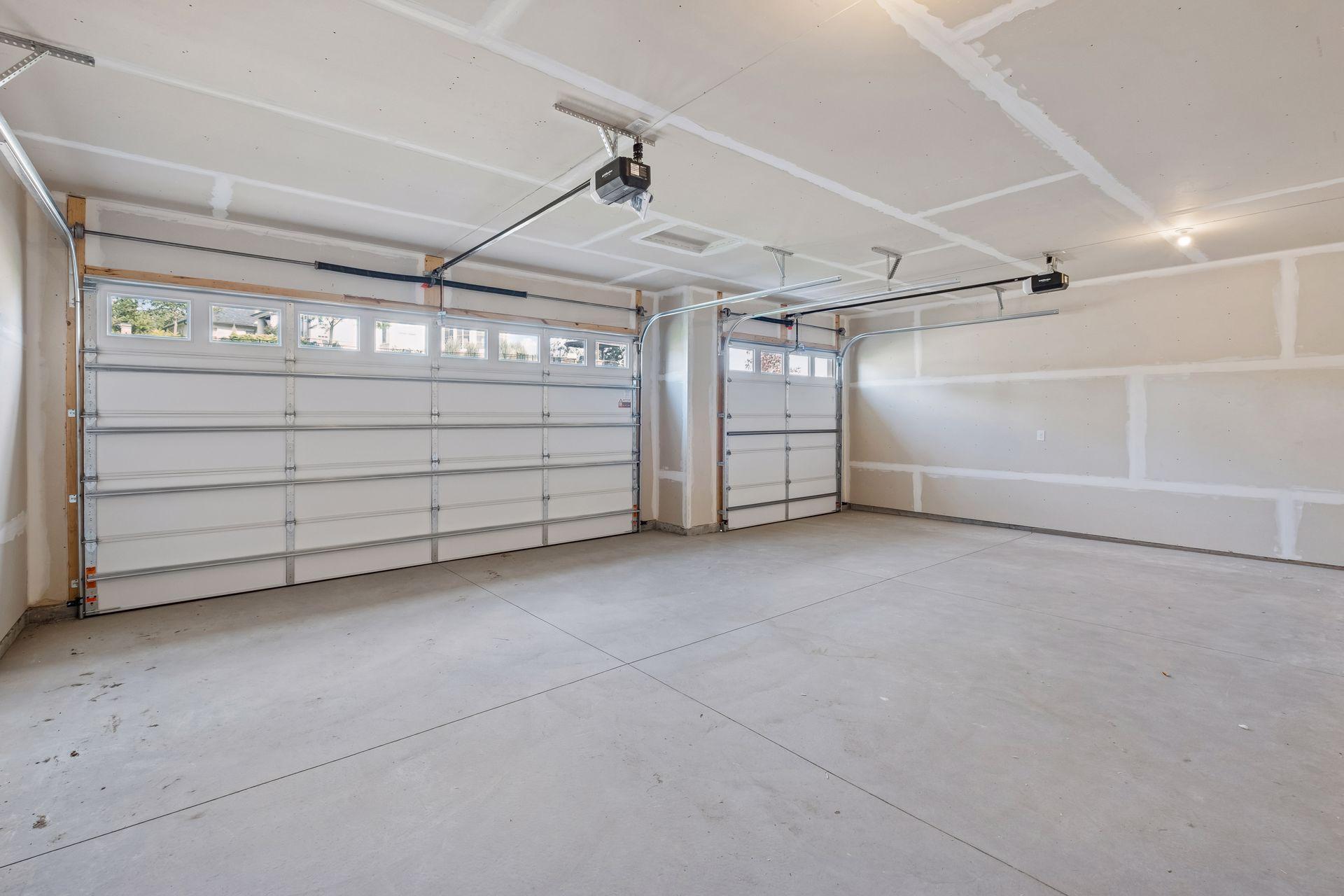3-Stall Garage