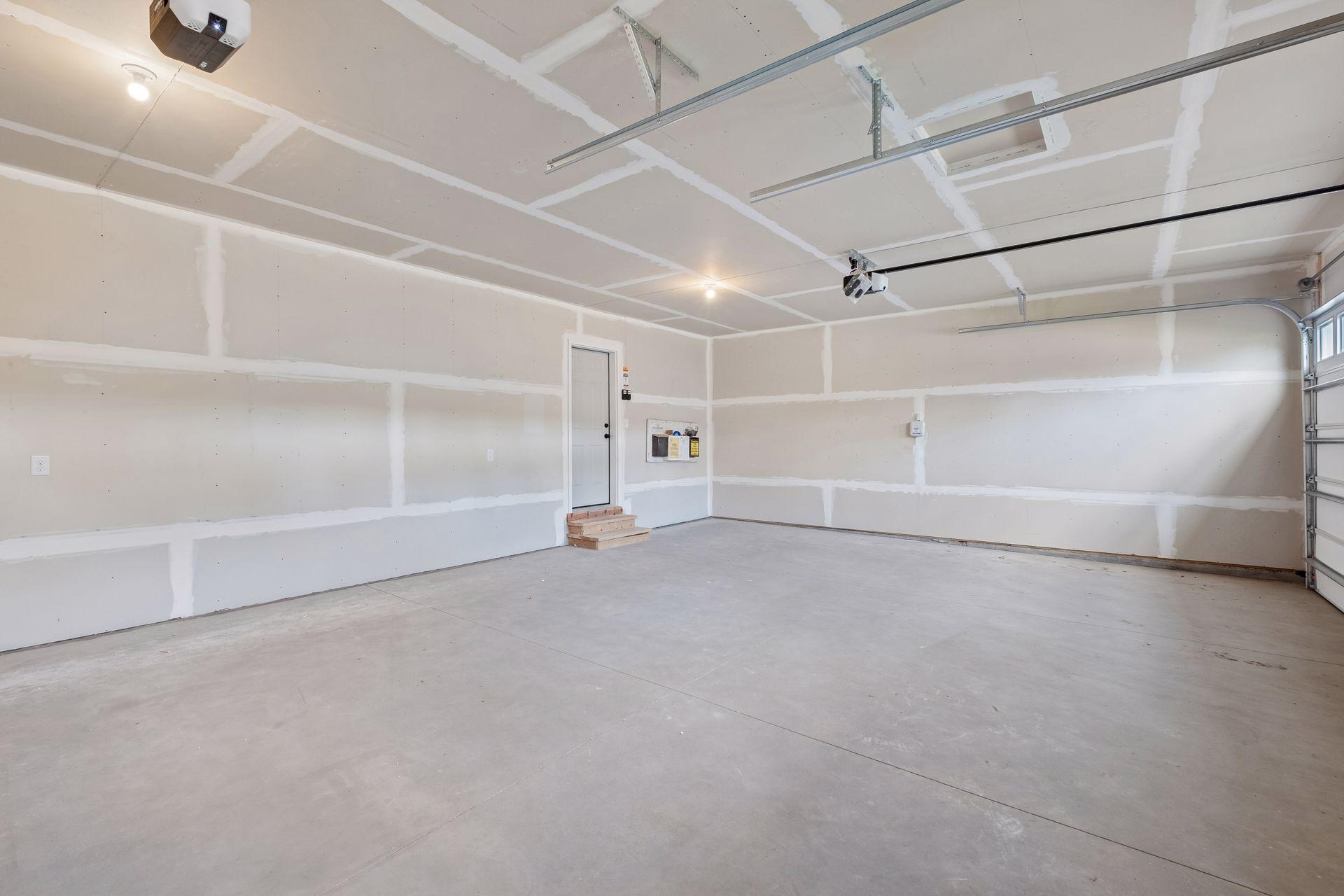3-Stall Garage