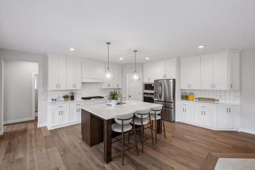 7356 Ambercrest Curve, Inver Grove Heights, MN 55077