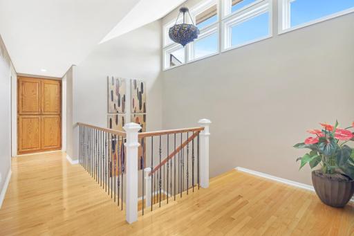 8141 Maplewood Terrace, Chanhassen, MN 55317
