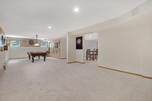 8141 Maplewood Terrace, Chanhassen, MN 55317