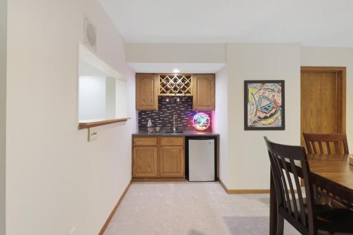 8141 Maplewood Terrace, Chanhassen, MN 55317