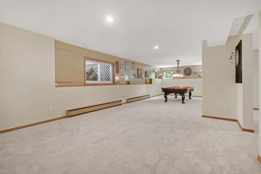 8141 Maplewood Terrace, Chanhassen, MN 55317