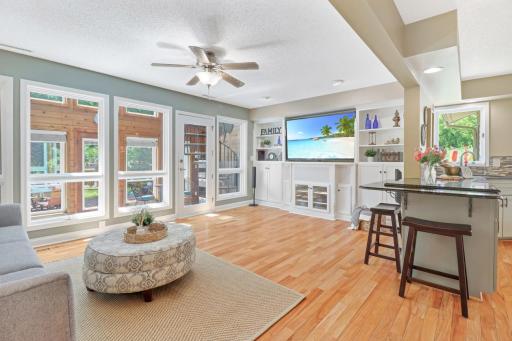 8141 Maplewood Terrace, Chanhassen, MN 55317