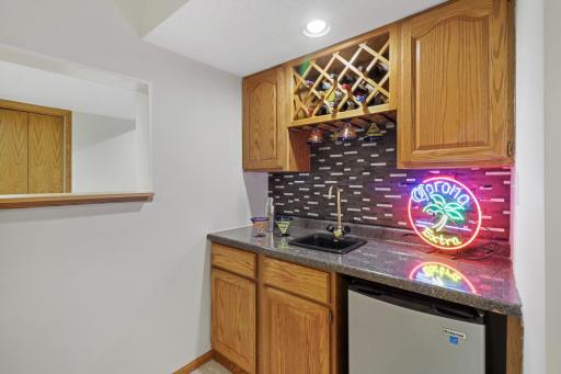 8141 Maplewood Terrace, Chanhassen, MN 55317