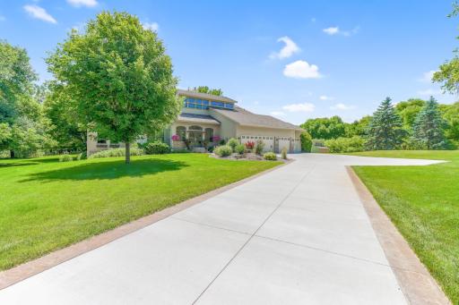 8141 Maplewood Terrace, Chanhassen, MN 55317
