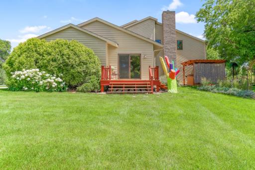 8141 Maplewood Terrace, Chanhassen, MN 55317