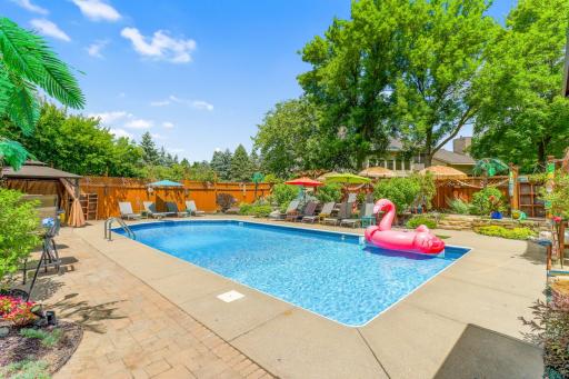8141 Maplewood Terrace, Chanhassen, MN 55317