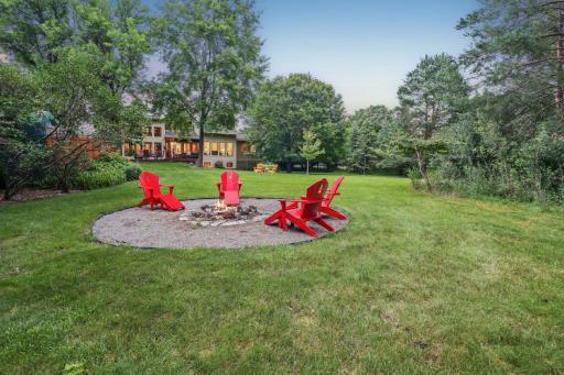 8141 Maplewood Terrace, Chanhassen, MN 55317