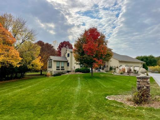 8141 Maplewood Terrace, Chanhassen, MN 55317