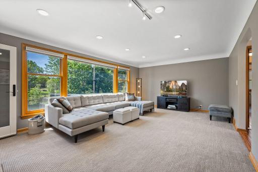 2101 Regent Avenue N, Minneapolis, MN 55422