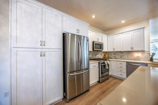 15066 Dundee Avenue, Apple Valley, MN 55124