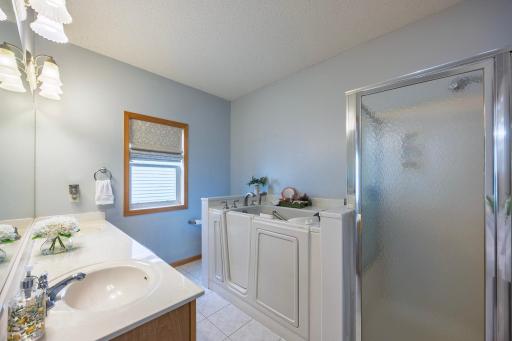 15066 Dundee Avenue, Apple Valley, MN 55124