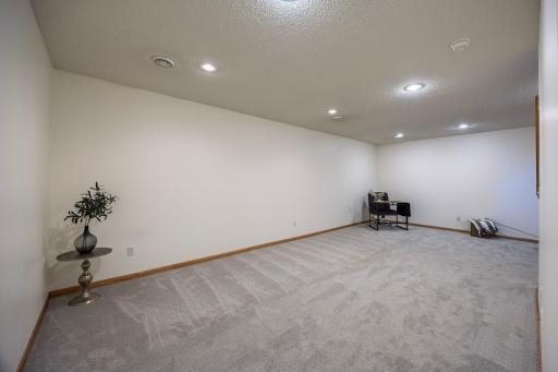 15066 Dundee Avenue, Apple Valley, MN 55124