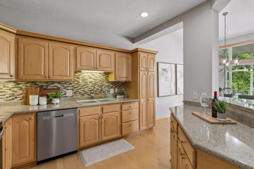14537 Hunters Lane, Savage, MN 55378