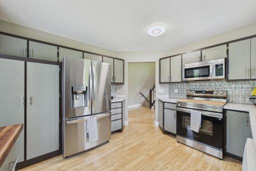2208 Grimm Road, Chaska, MN 55318