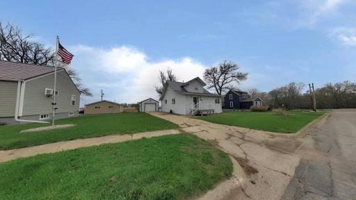 159 1st Avenue S, Wood Lake, MN 56297