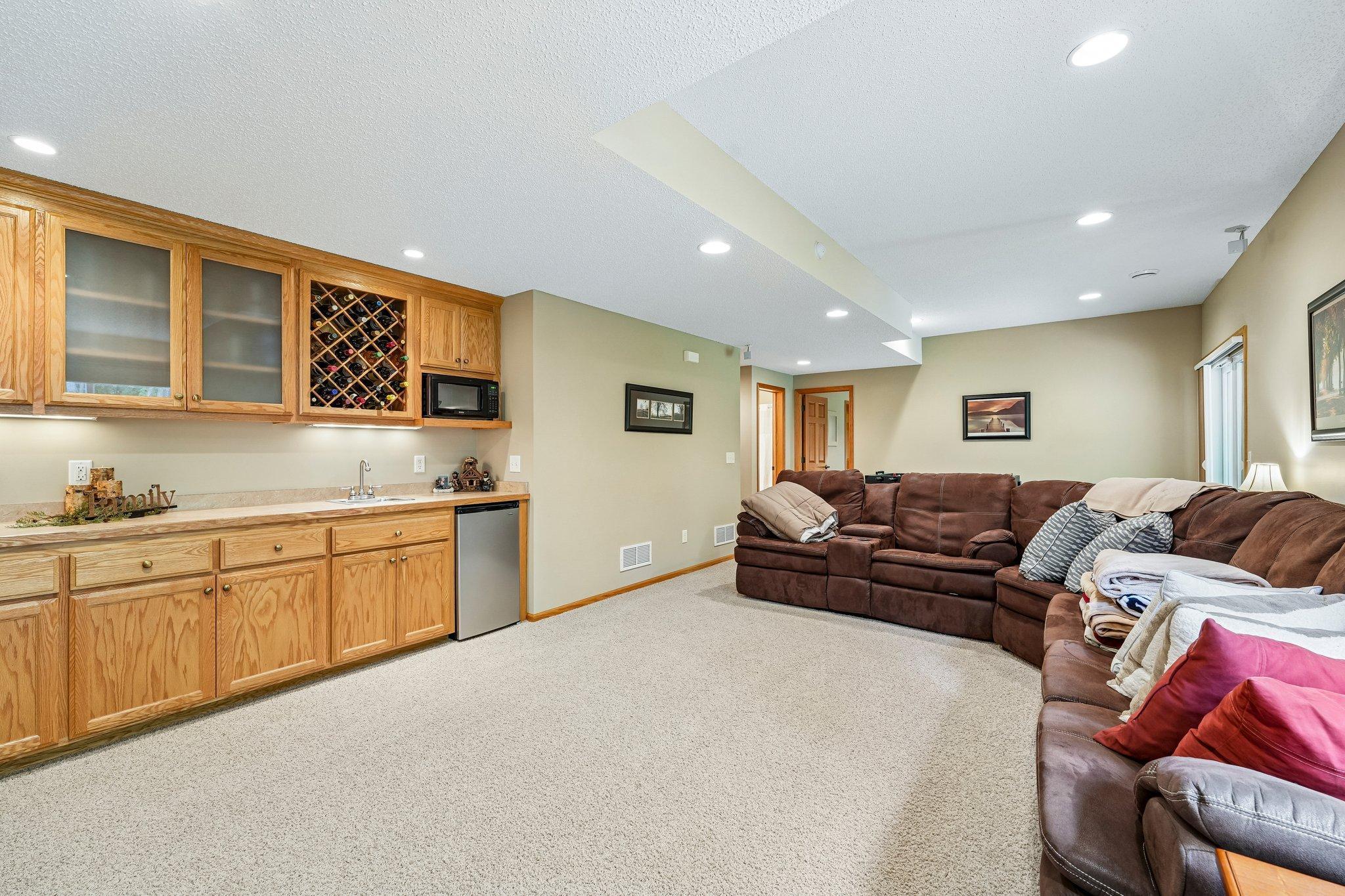 Built in wet bar