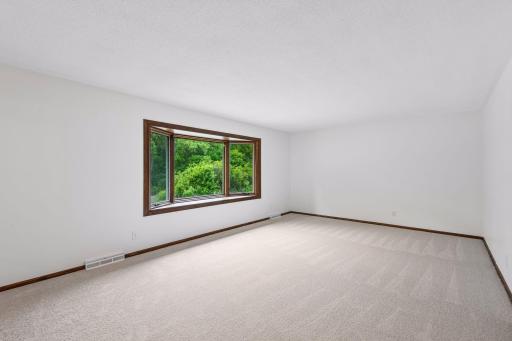 2460 Kewanee Way, Golden Valley, MN 55422