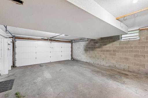 2460 Kewanee Way, Golden Valley, MN 55422